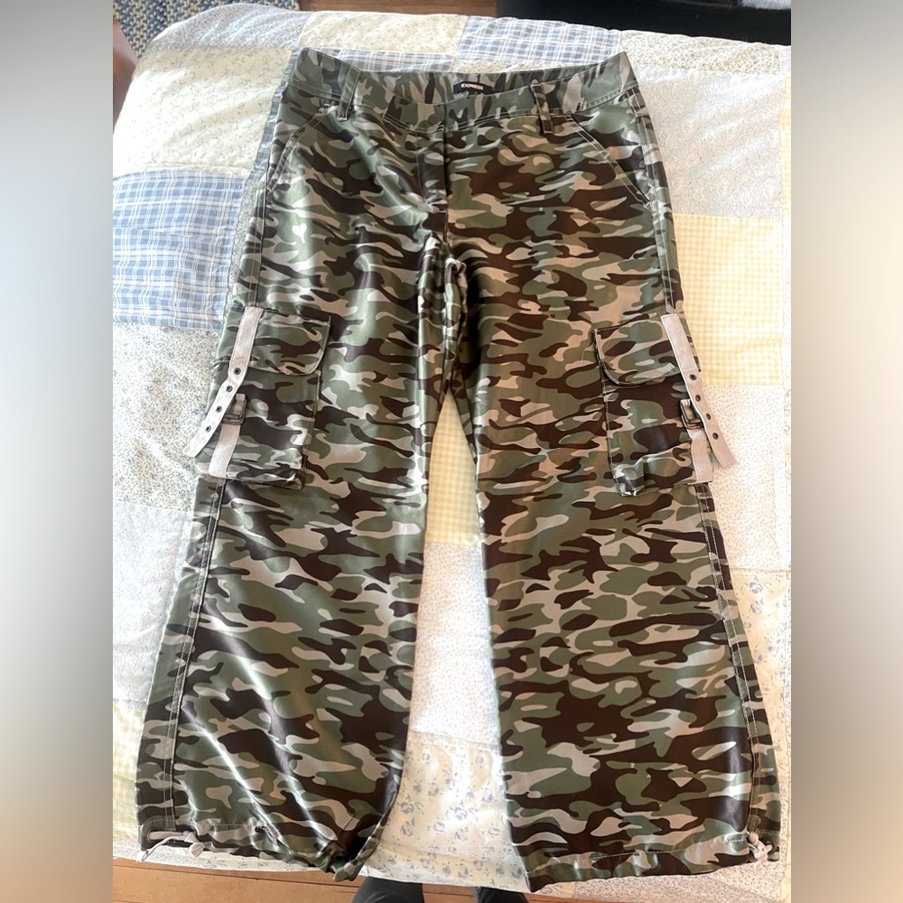 Express Camouflage Pants